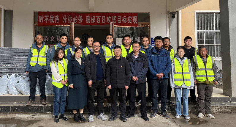 公司黨委領(lǐng)導帶隊帶隊到洛寧洛河治理項目慰問